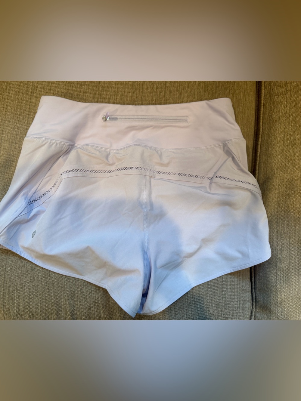Lululemon Speed Up High-Rise Mesh Vent Short 2.5" *Lace Trim - Picture 6 of 7
